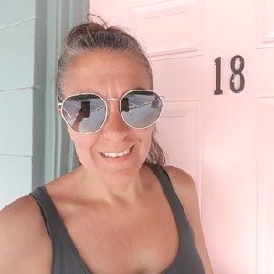 Meet your Posher, Julia